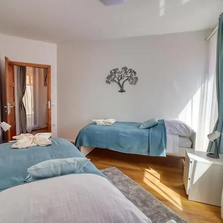 Barka Apartment